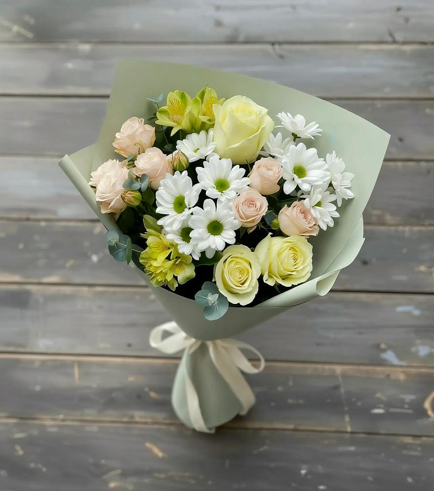 Букет цветов из: Альстромерии, Розы и Хризантемы в Наро-Фоминске