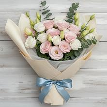 Букет цветов из:  Лизиантусы в Наро-Фоминске