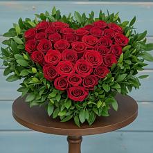 Цветочная композиция из Розы в виде сердца в Наро-Фоминске