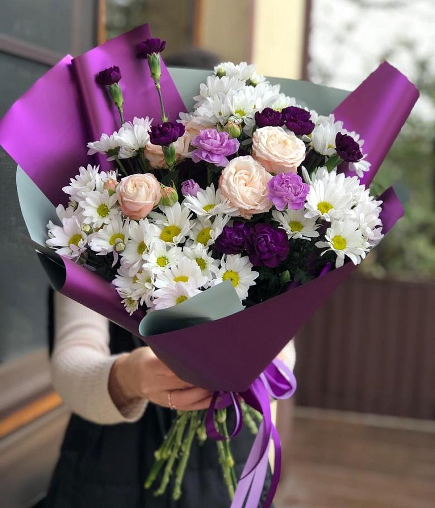 Букет цветов из: Хризантемы, Гвоздики и Розы в Наро-Фоминске