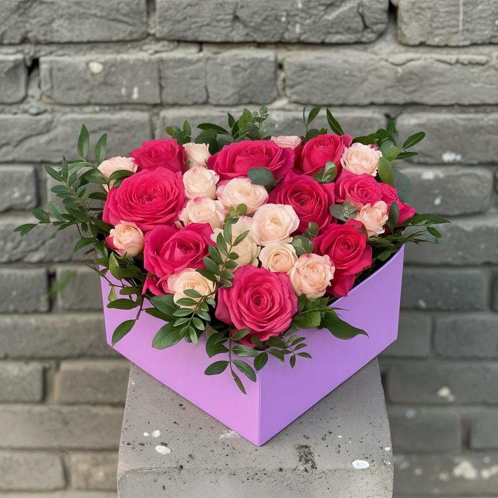 Цветочная композиция из Розы в коробке в Наро-Фоминске