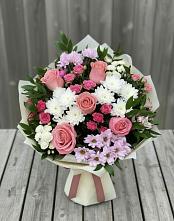 Букет цветов из:  Альстромерии, Гвоздики, Розы и Хризантемы в Наро-Фоминске