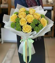 Букет цветов из:  Хризантемы и Розы в Наро-Фоминске