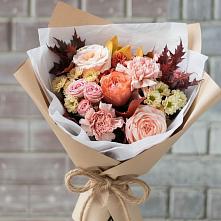Букет цветов из:  Гвоздики, Хризантемы и Розы в Наро-Фоминске
