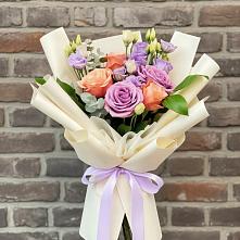 Букет цветов из:  Лизиантусы и Розы #REPLACE_PRED# Наро-Фоминске