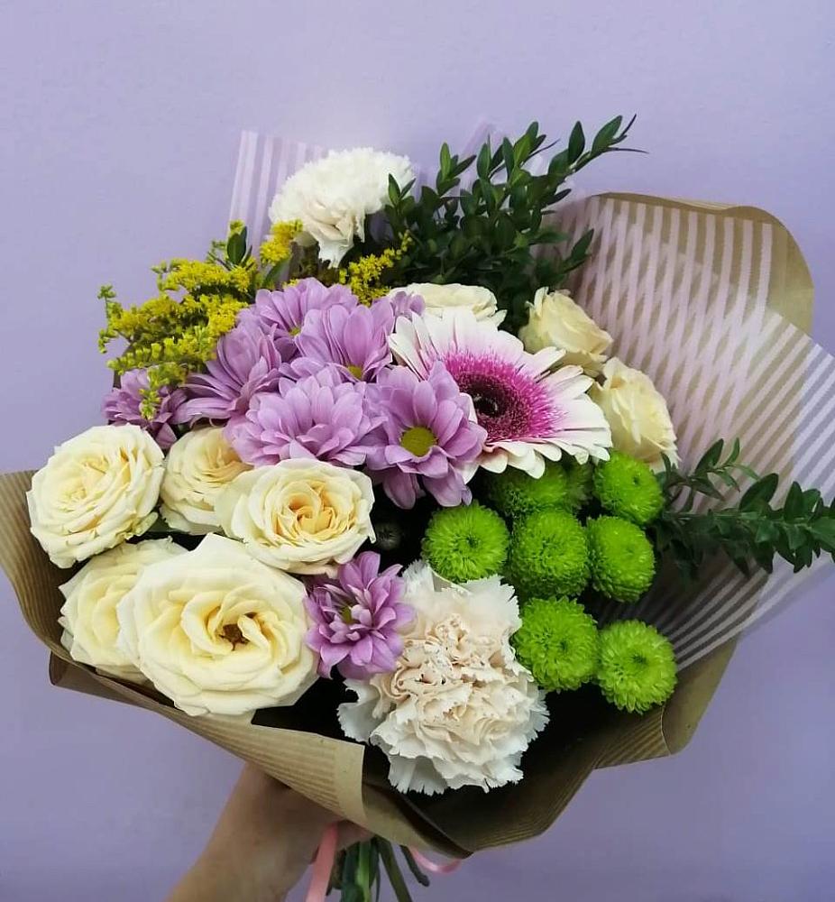 Букет цветов из: Хризантемы, Розы, Гвоздики и Герберы в Наро-Фоминске