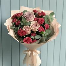 Букет цветов из:  Гвоздики и Розы в Наро-Фоминске